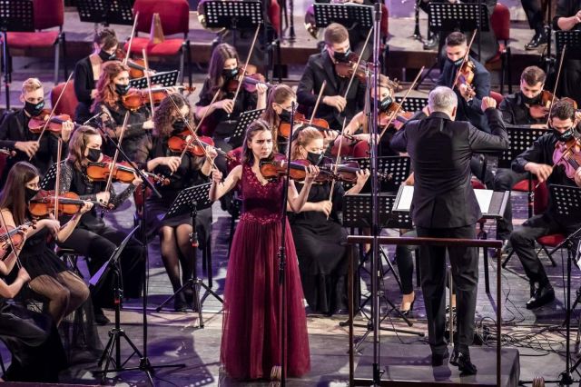 Simfonijski orkestar slika Andrej i Ivana